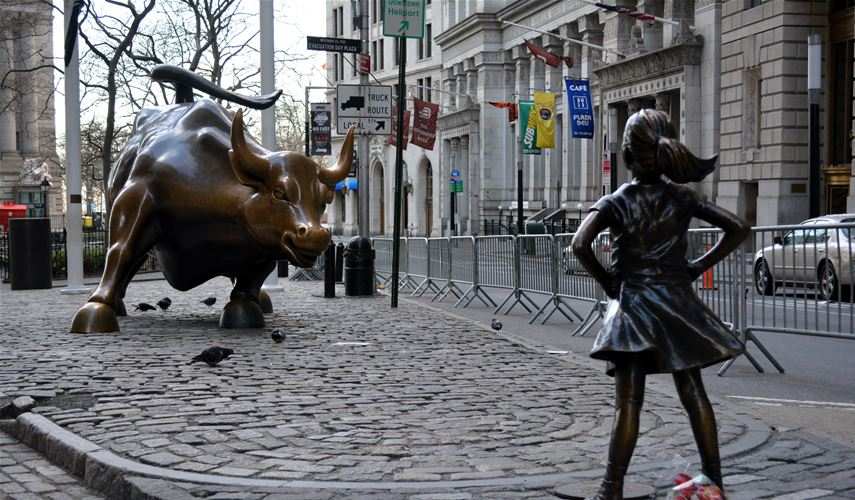 New York bull and girl